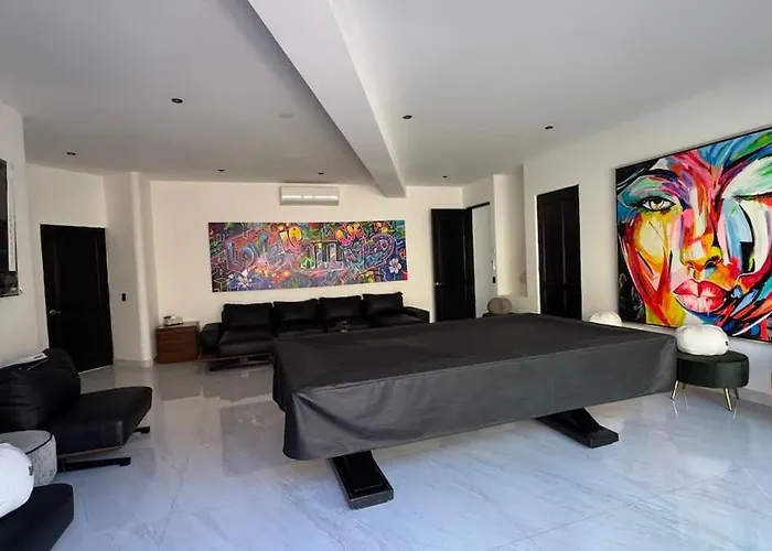 Grand Famlee - Multi-family Sleeps 16 Holiday home Cabo San Lucas