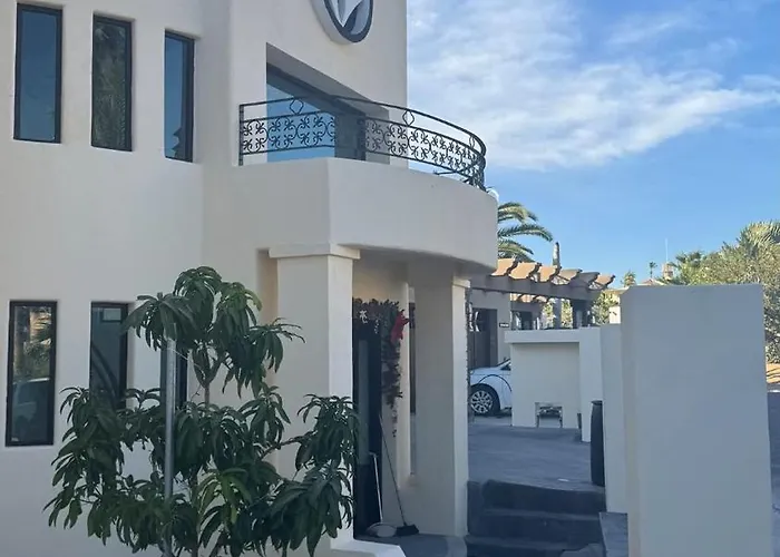 Grand Famlee - Multi-family Sleeps 16 Holiday home Cabo San Lucas